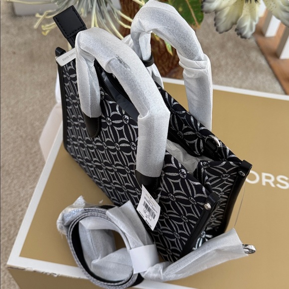 Michael Kors Mirella Crossbody Purses Brand New Authentic 10x8 - Picture 5 of 9